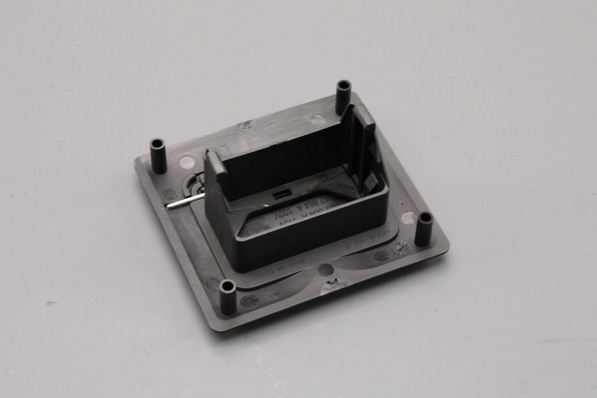 VW California Caravelle Golf Tiguan 230v outlet trim 5G9867864 9B9