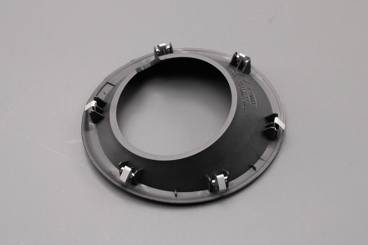 Land Rover Discovery 3 2005-09 front fog light trim (left) DXB500051PCL