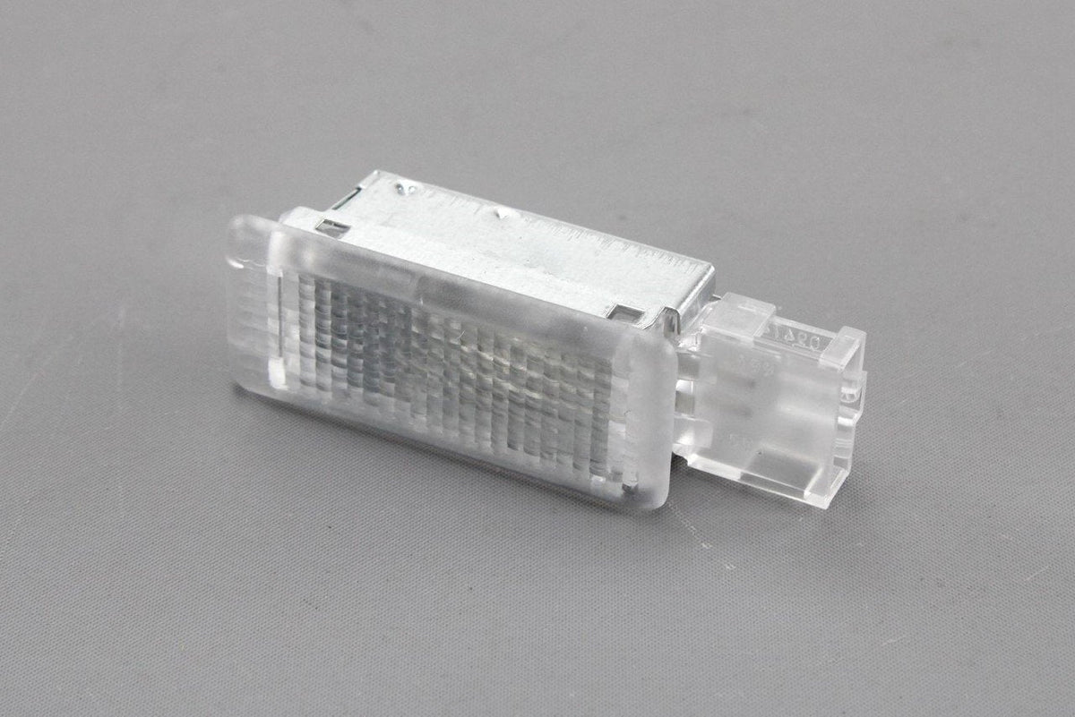 VW Audi Skoda SEAT Luggage compartment boot light (x1) 6L0947415, view 1