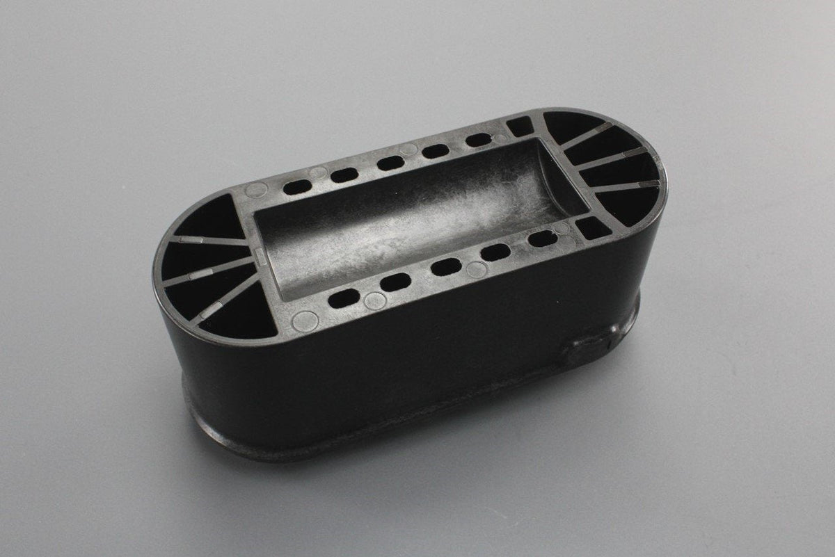 Audi e-tron 2019-on underbody jacking point pad socket 4KE802847B, view 1