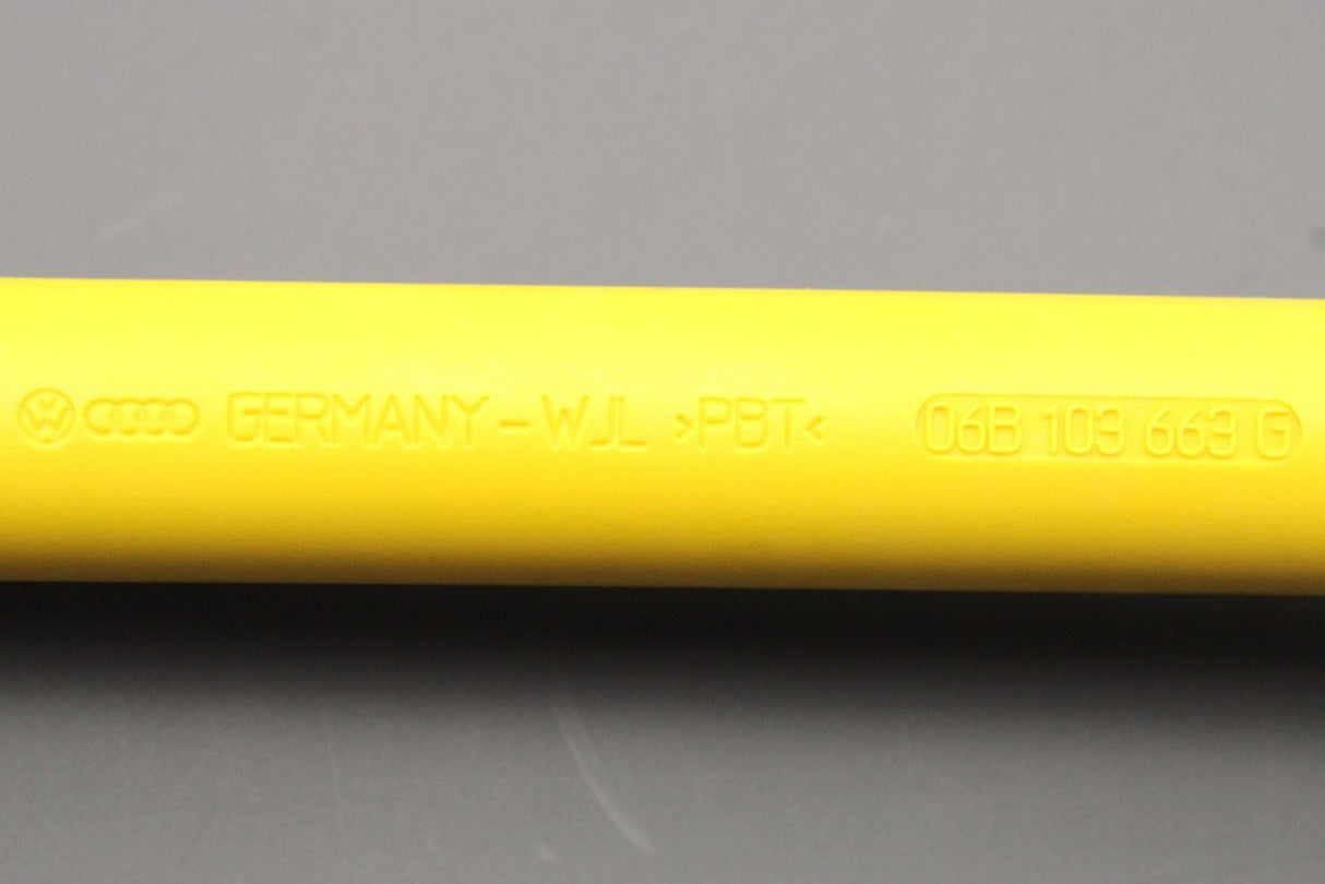 VW Passat Audi A4 Skoda SEAT 1997-2014 dipstick guide (upper) 06B103663G