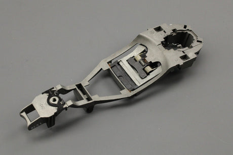 VW Golf MK4 Bora Beetle Lupo Passat door handle support right 3B0837886H