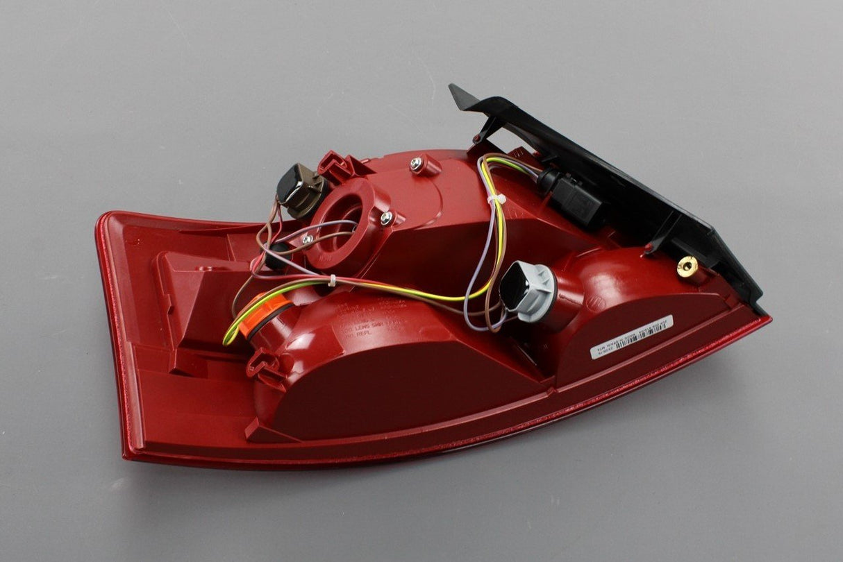 Audi A4 S4 RS4 B7 2007-09 rear light unit (right) 8H0945096D