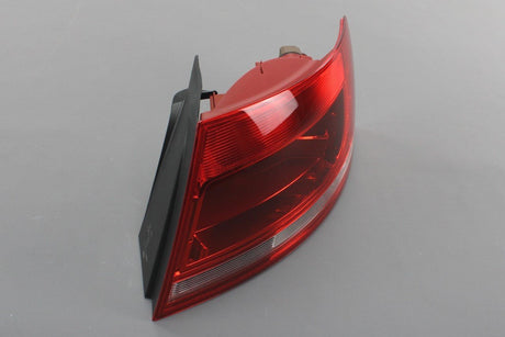 Audi A4 S4 RS4 B7 2007-09 rear light unit (right) 8H0945096D