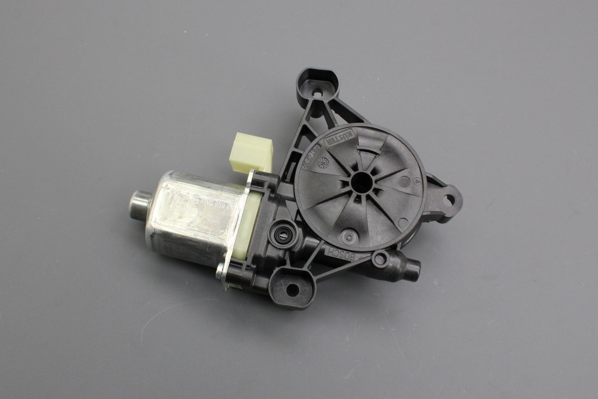 Audi A4 A6 e-tron Q6 e-tron rear window regulator motor (right) 8W0959812