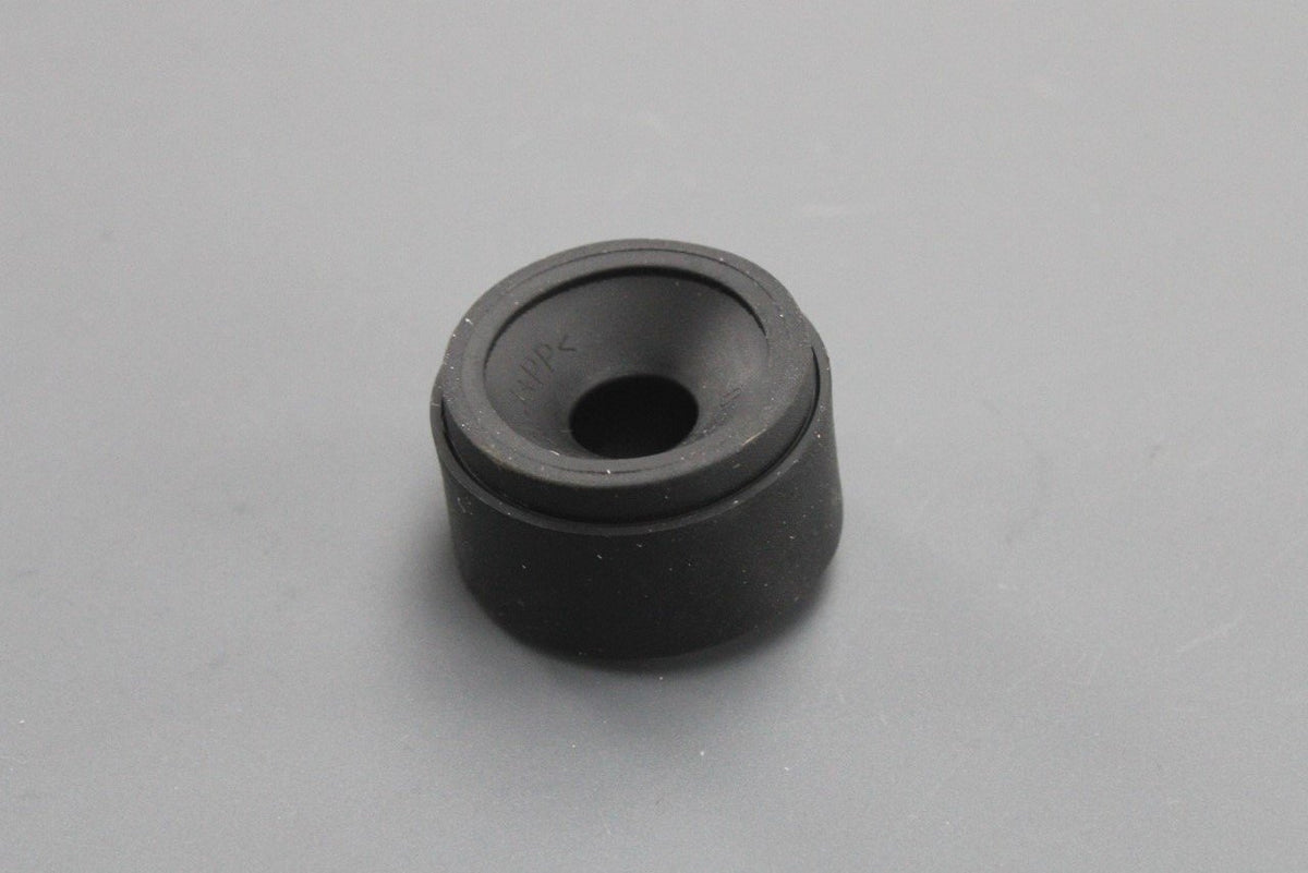 VW Audi Skoda SEAT engine cover mounting rubber bung socket 06J103226, view 1