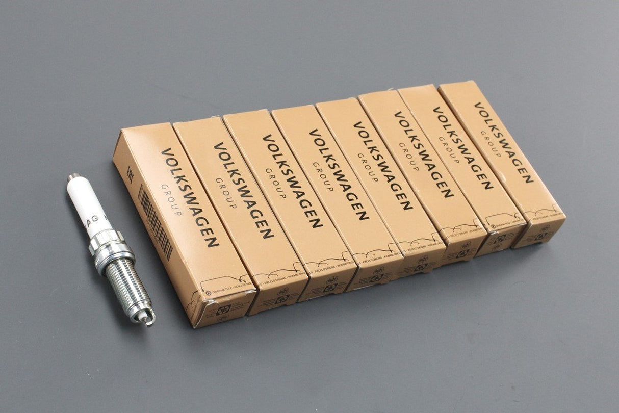 Audi RS6 RS7 2020-on S8 SQ7 Q8 4.0L V8 spark plug set (x8) 0P2905601