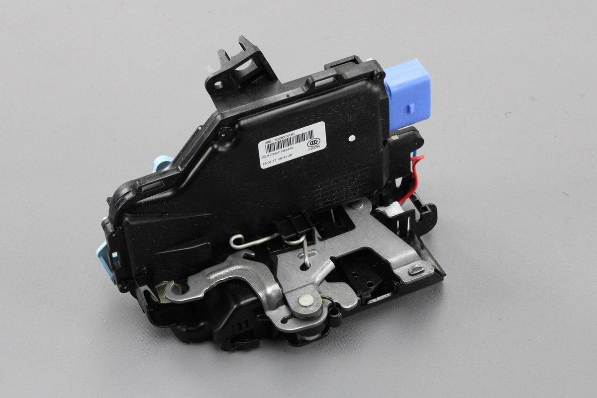 VW Golf MK5 Caddy Skoda Octavia Front door lock RHD (right) 3D2837016S, view 1