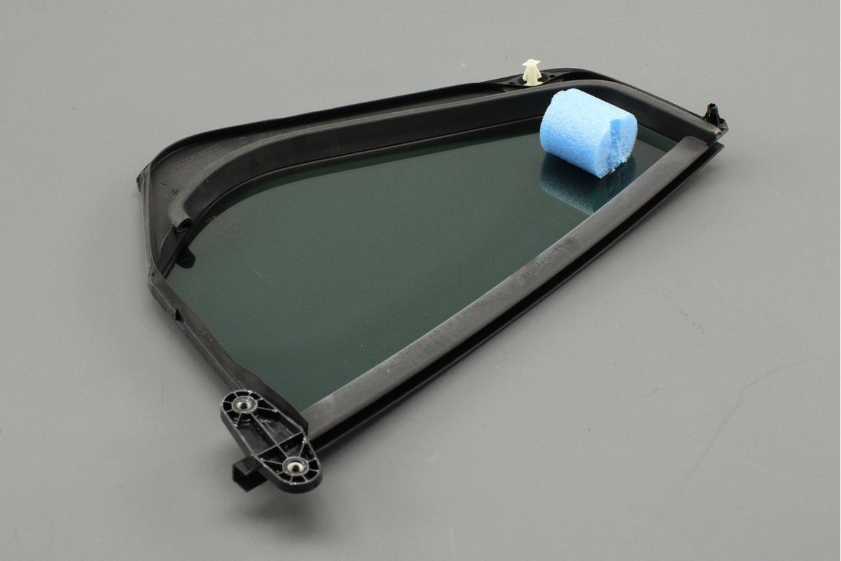 VW Golf MK7 MK7.5 rear fixed door window glass (left) 5G6845213C