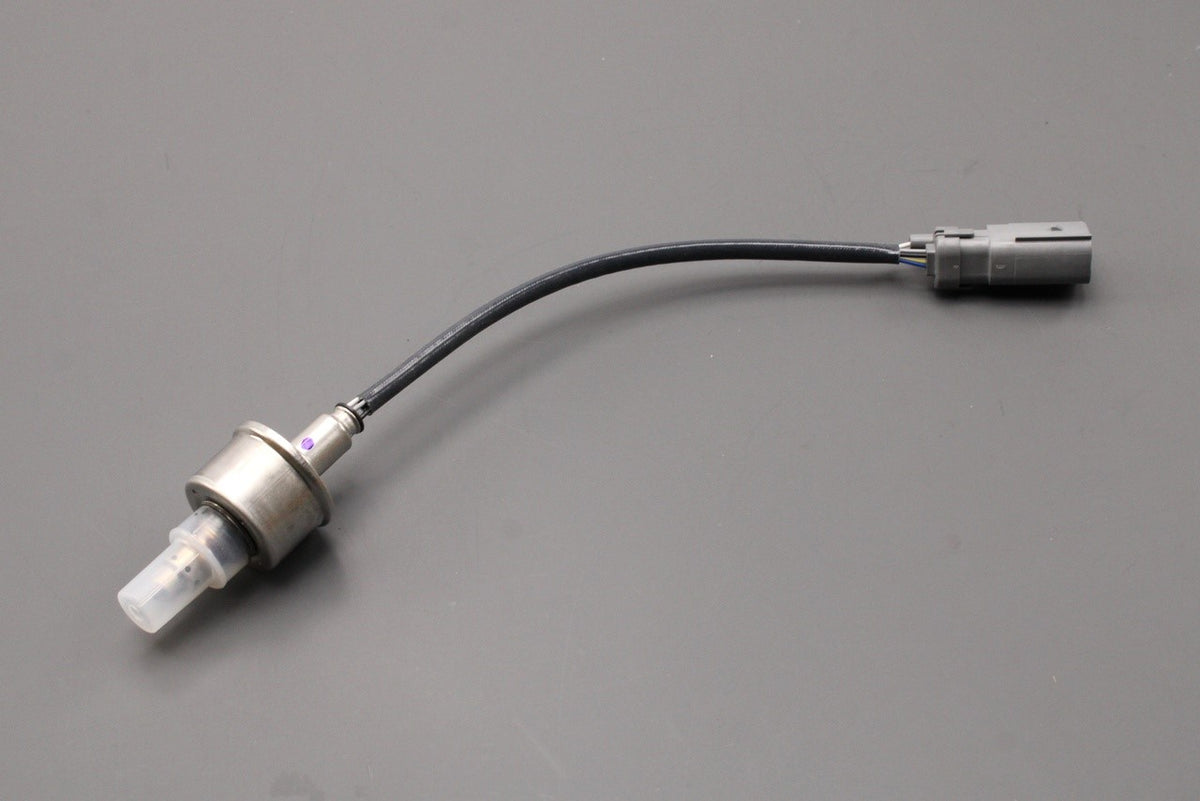 Land Rover Discovery Sport 2015-on 2.0 TD exhaust oxygen sensor LR139656, view 1