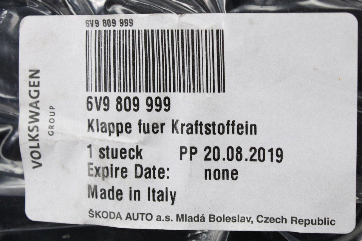 Skoda Fabia 6V Estate 2015-on fuel flap filler housing 6V9809999