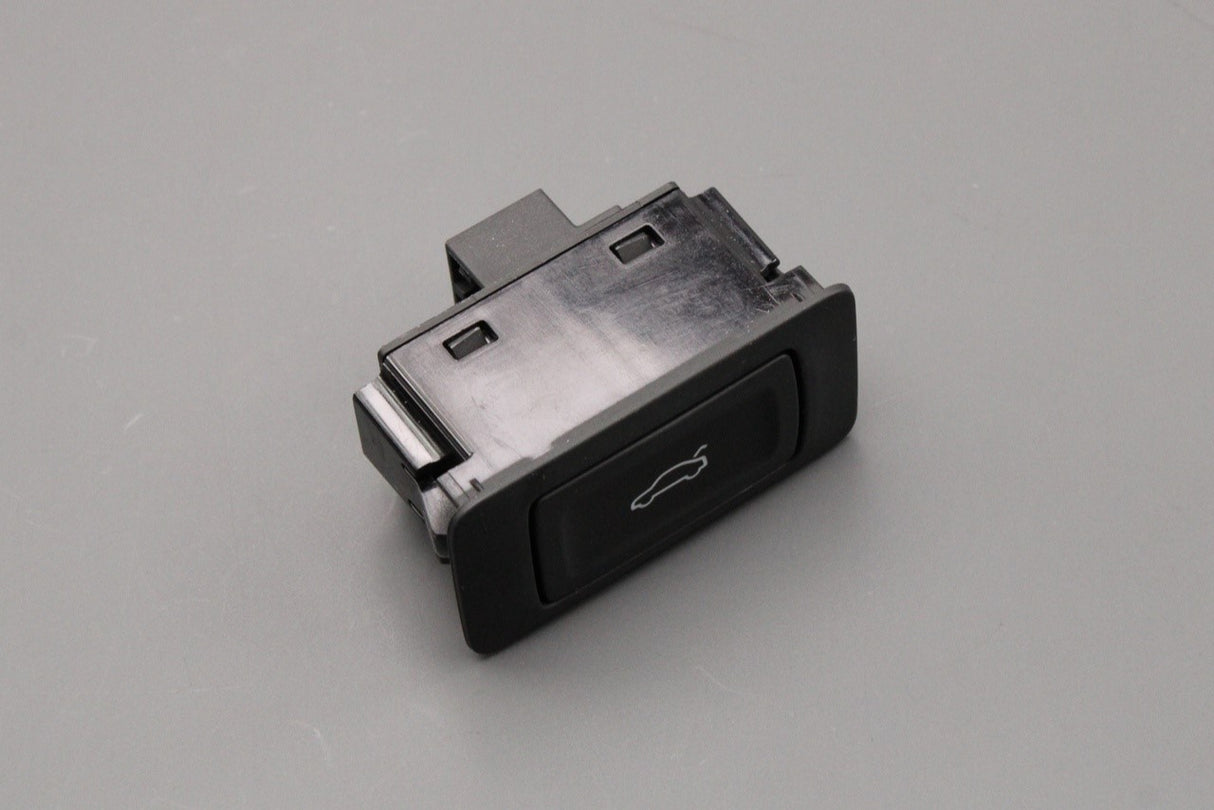 Audi A4 A6 A7 A8 Q3 Q5 Q7 RS4 RS6 RS7 07-18 boot lock switch 4G0959831A 5PR