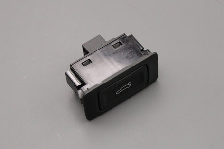 Audi A4 A6 A7 A8 Q3 Q5 Q7 RS4 RS6 RS7 07-18 boot lock switch 4G0959831A 5PR