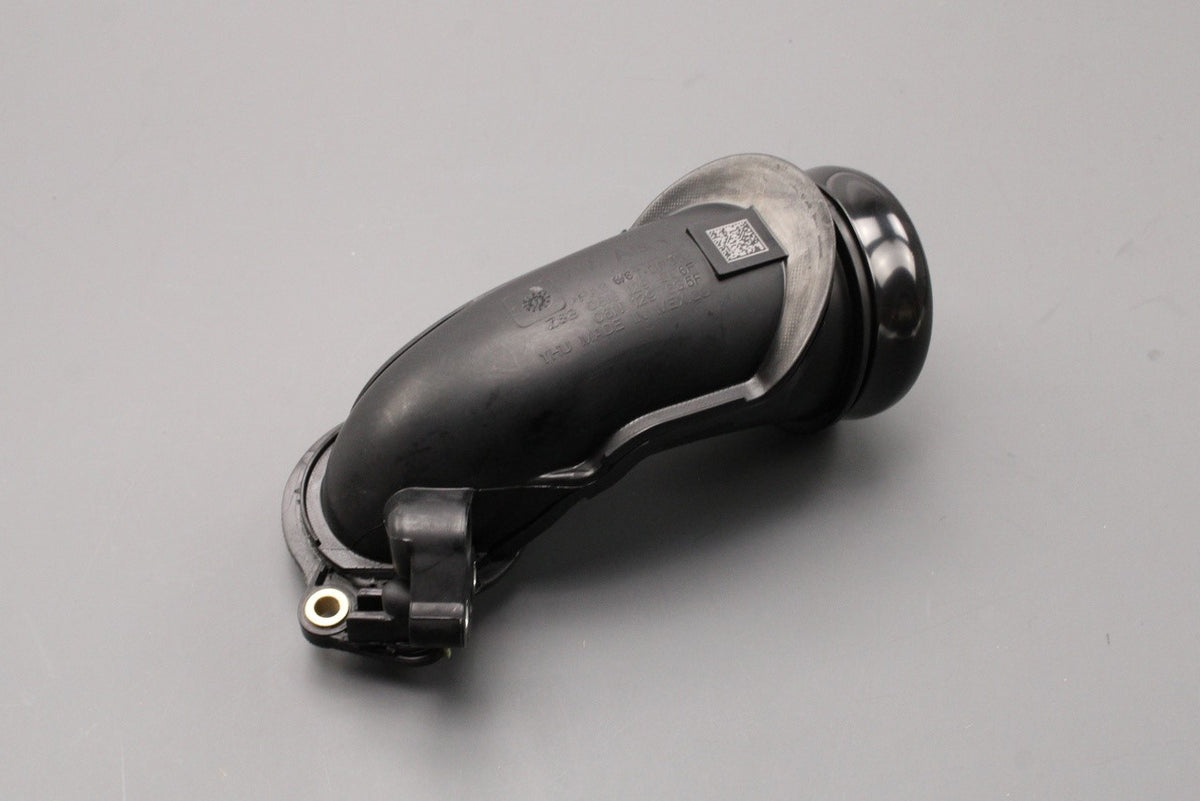 Audi Q5 2017-2025 2.0 TFSI turbo intake pipe 06N129635F, view 1