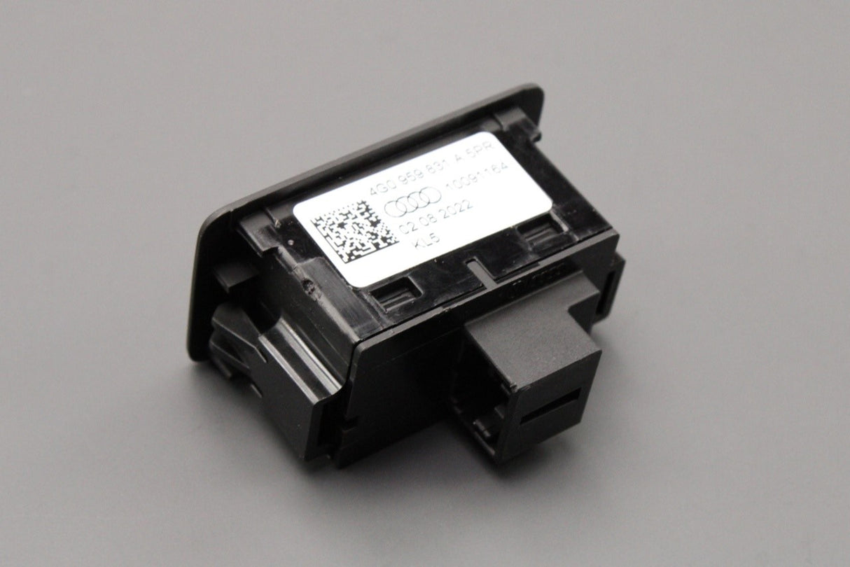 Audi A4 A6 A7 A8 Q3 Q5 Q7 RS4 RS6 RS7 07-18 boot lock switch 4G0959831A 5PR