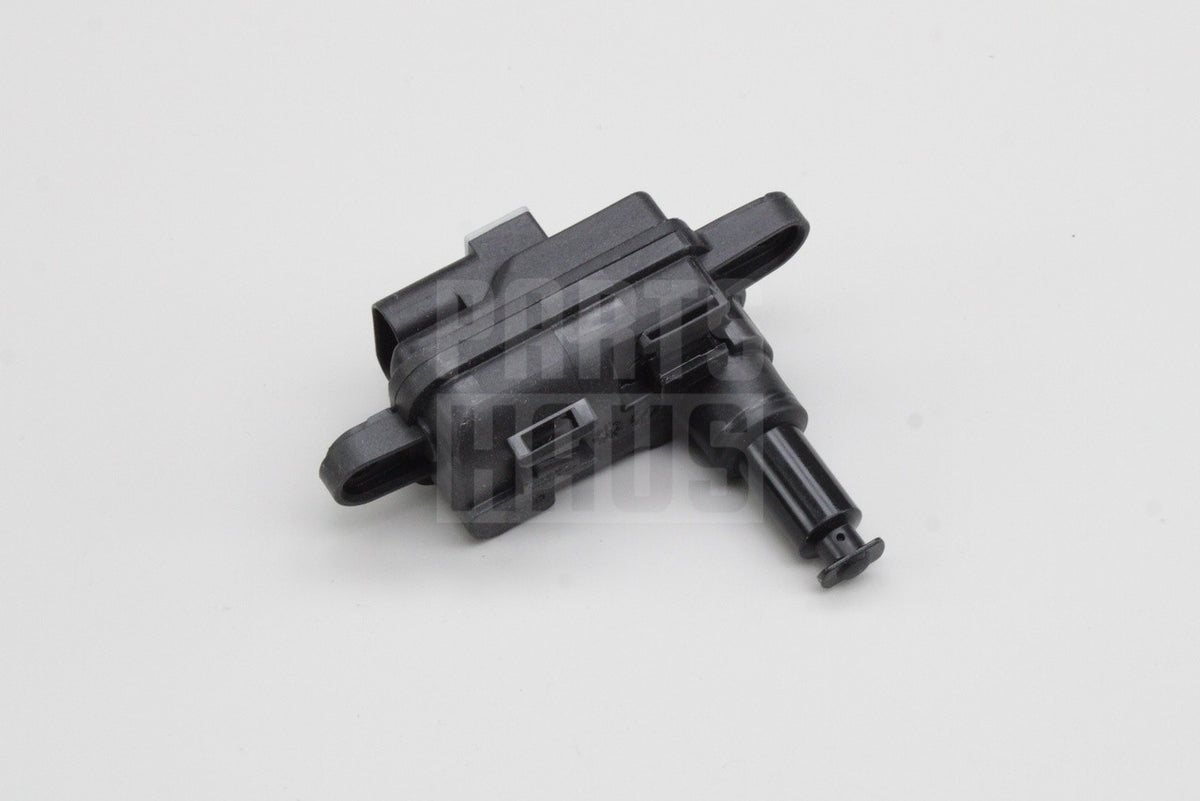VW Caddy Golf MK8 Skoda Superb fuel filler flap actuator 3G5810773B
