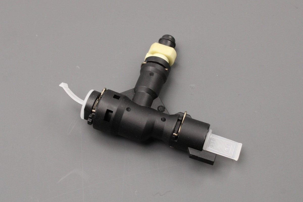 VW Crafter 2017-on clutch bleeder pipe assembly 2N0721468A, view 1