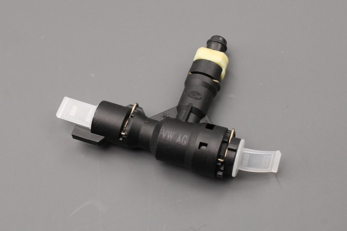 VW Crafter 2017-on clutch bleeder pipe assembly (4 motion) 2N0721468