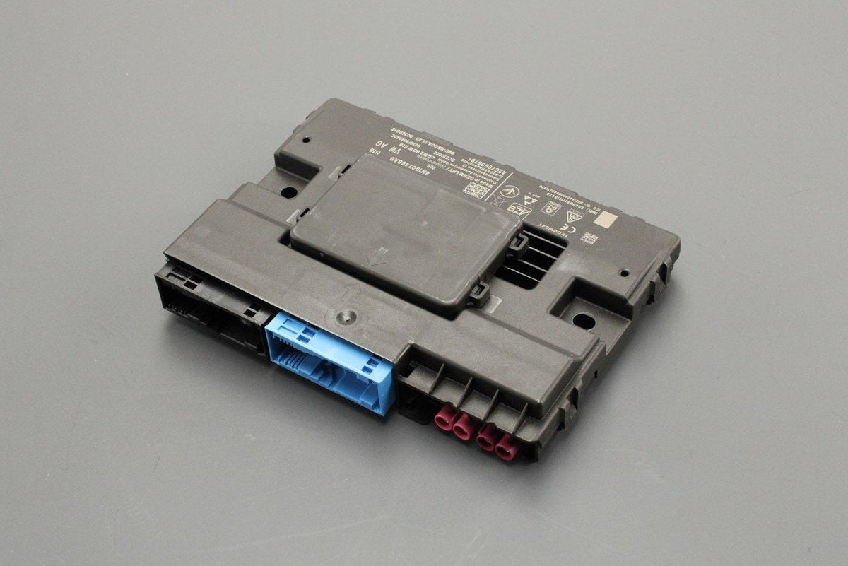 VW Touareg Audi A8 Q8 RS6 diagnostic interface for data bus 4N1907468BB, view 1