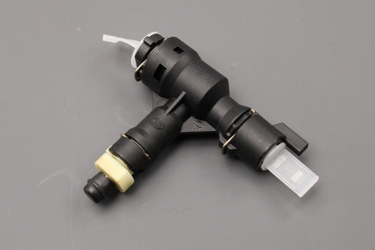 VW Crafter 2017-on clutch bleeder pipe assembly (4 motion) 2N0721468
