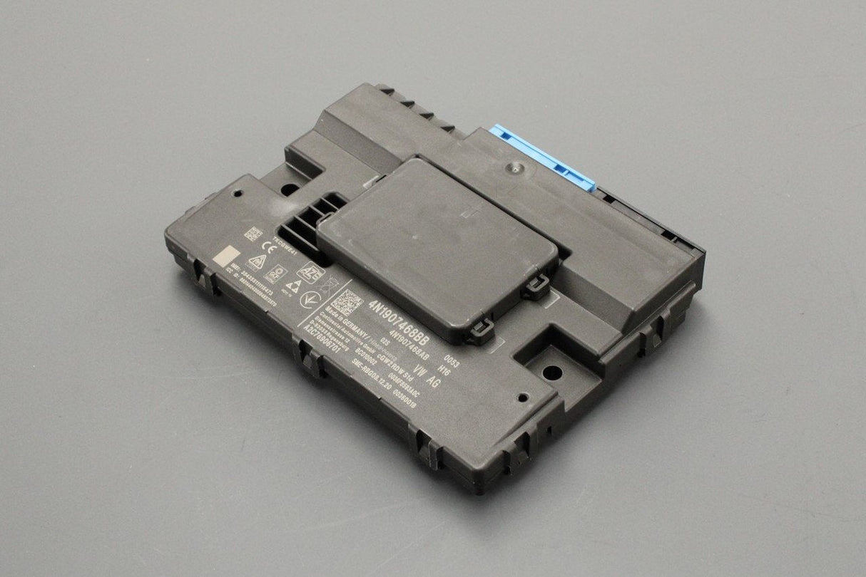 VW Touareg Audi A8 Q8 RS6 diagnostic interface for data bus 4N1907468BB