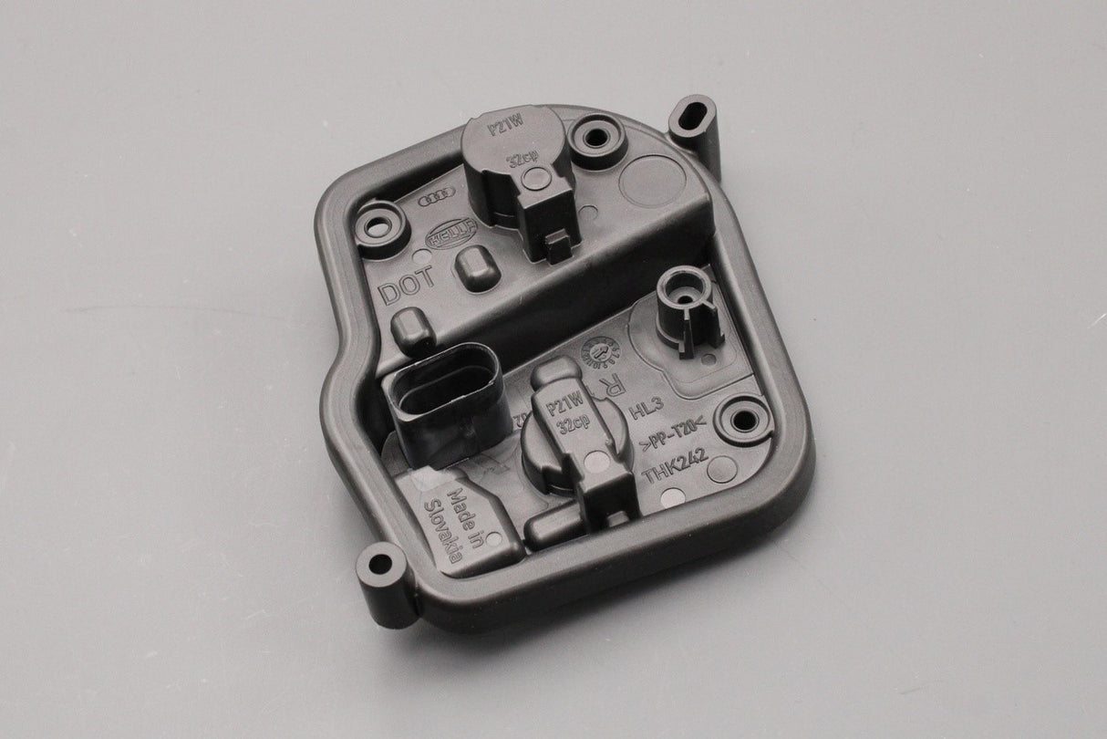 Audi A4 S4 13-15 tail light bulb holder (rear outer right) 8K5945258G