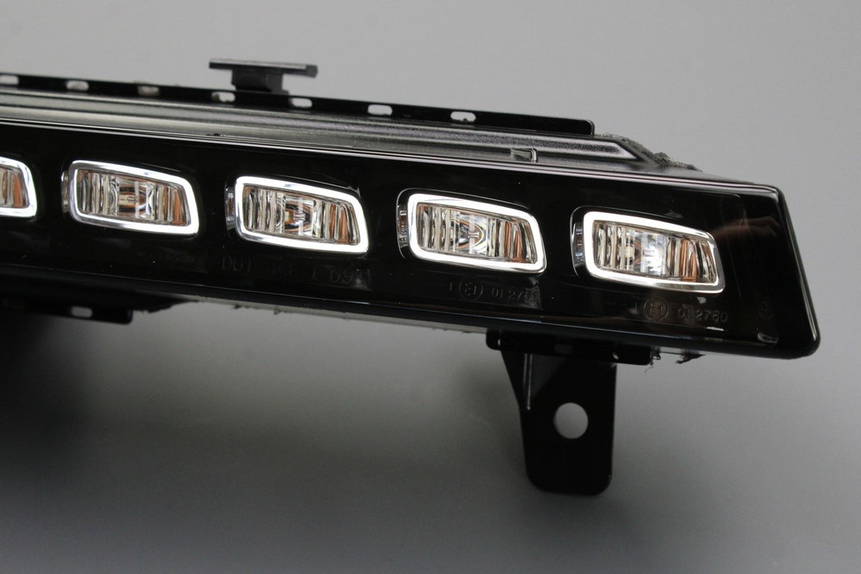 Audi Q7 2010-2015 LED turn signal indicator (front right) 4L0953042D
