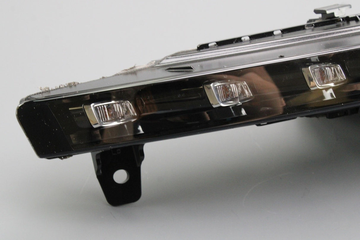 Audi Q7 2010-2015 LED turn signal indicator (front right) 4L0953042D