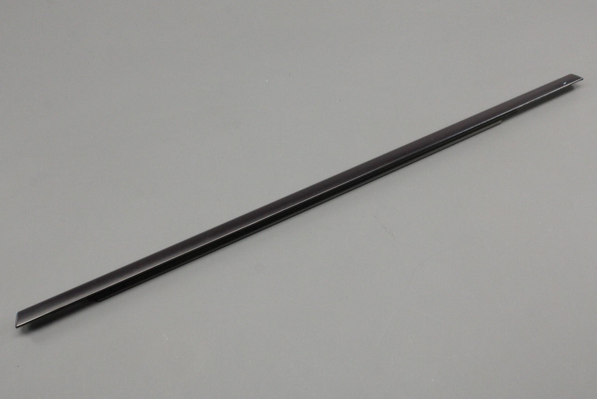 Audi Q3 2019-on outer window aperture seal (rear left) 83A839475A T94, view 1