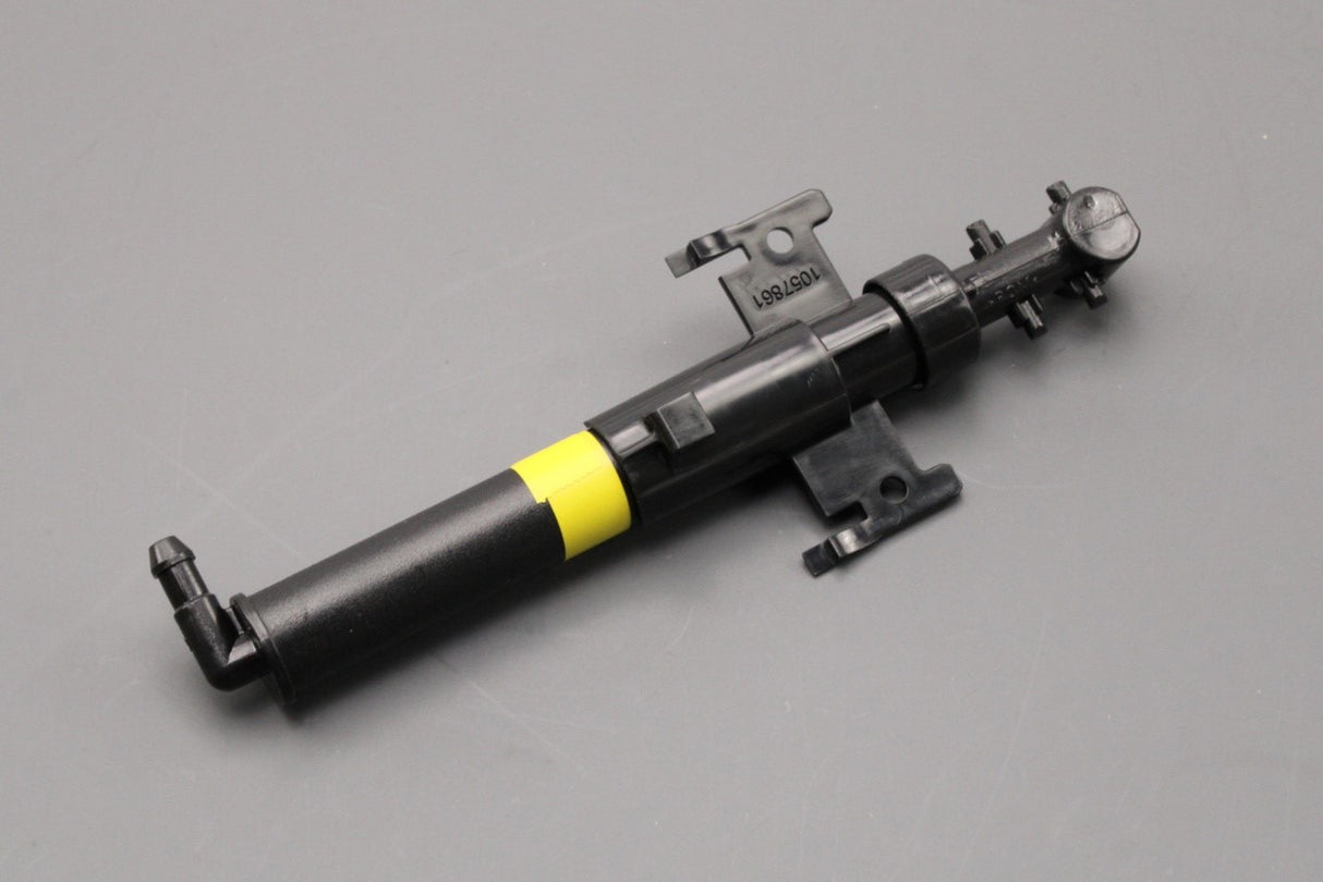 Jaguar XE Range 2015-on headlight power washer jet (left) T4N31294