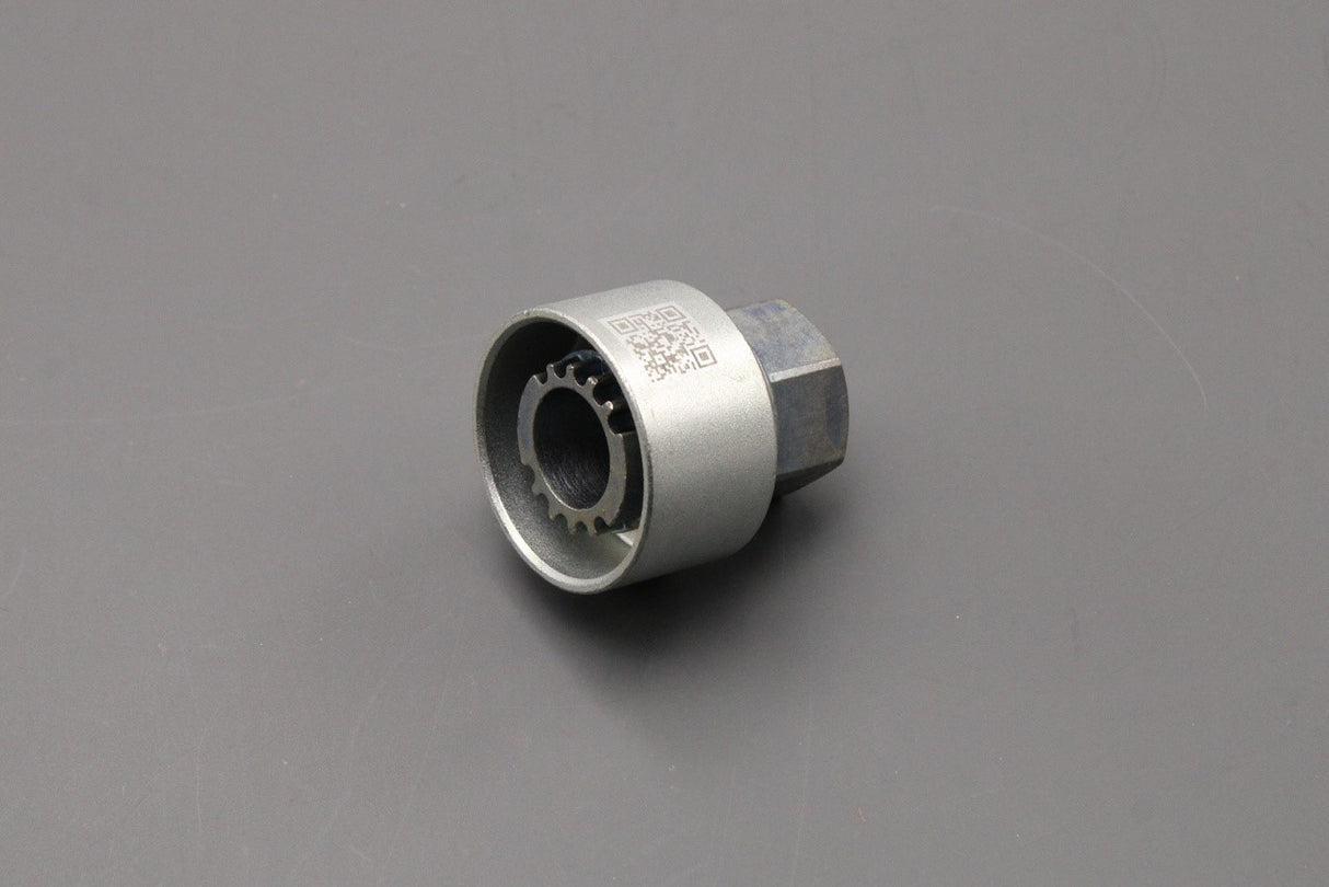 Land Rover Defender 20-on anti-theft locking wheel nut key (H) LR137861