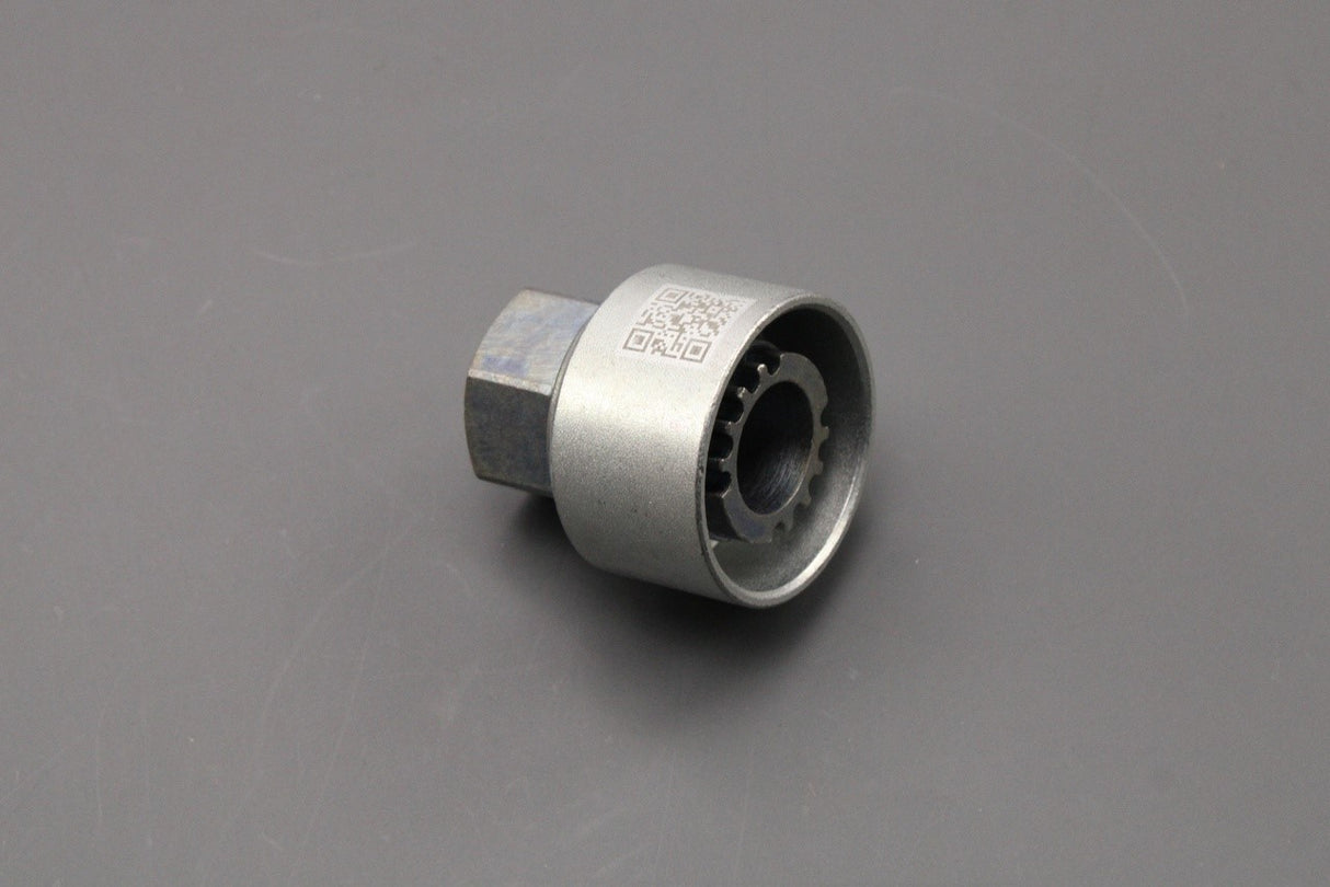 Land Rover Defender 20-on anti-theft locking wheel nut key (H) LR137861