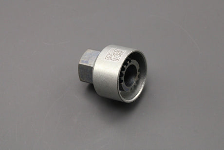Land Rover Defender 20-on anti-theft locking wheel nut key (H) LR137861