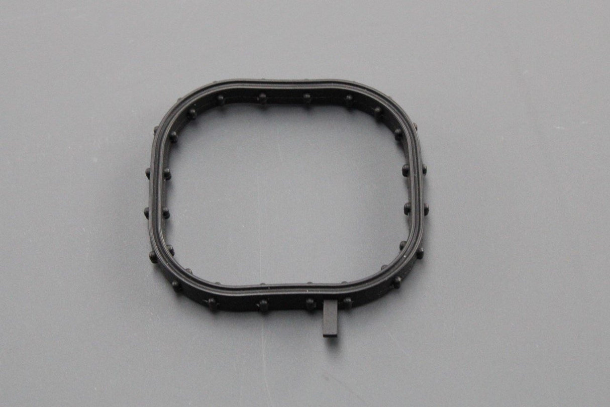 Audi A8 Q7 Q8 RS6 RS7 2018-on water pump connecting pipe seal 0P2121139