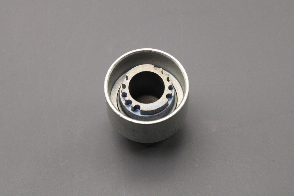 Land Rover Defender 20-on anti-theft locking wheel nut key (H) LR137861