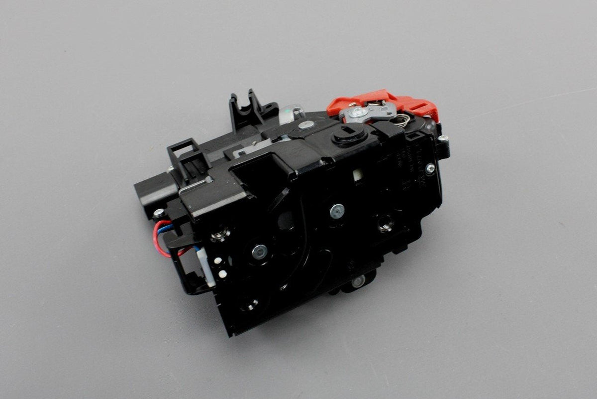 Audi A2 2000-2005 door lock latch mechanism (rear right) 8Z0839016D, view 1