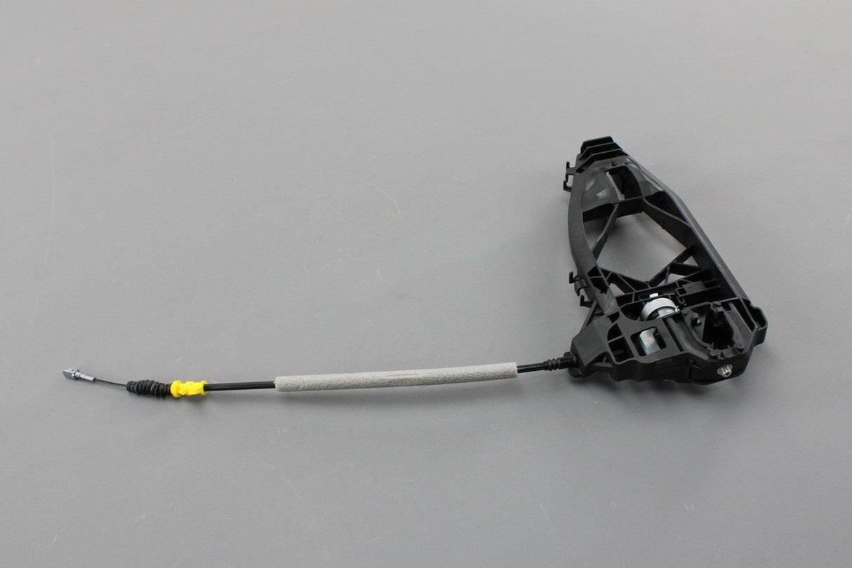 Audi A6 RS6 A7 RS7 Q8 e-tron door handle mounting bar (left) 4N0837811B