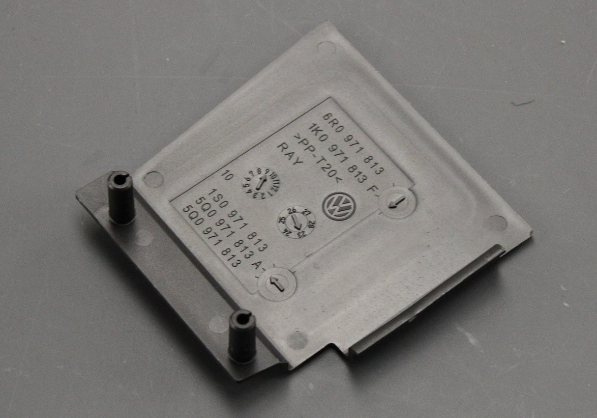 VW Golf Audi Q3 RS3 Skoda SEAT positive battery terminal cap 5Q0971813A