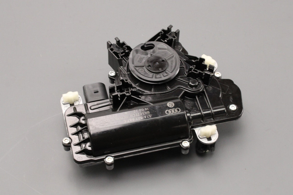 Skoda Kodiaq Karoq Superb Octavia 15-on boot lid servo motor 5TA827887C