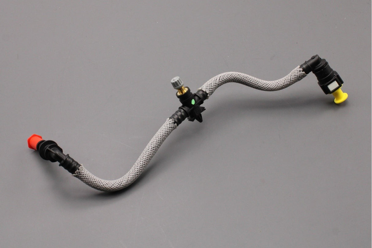 Range Rover 2010-2012 3.6L V8 fuel rail hose LR002477