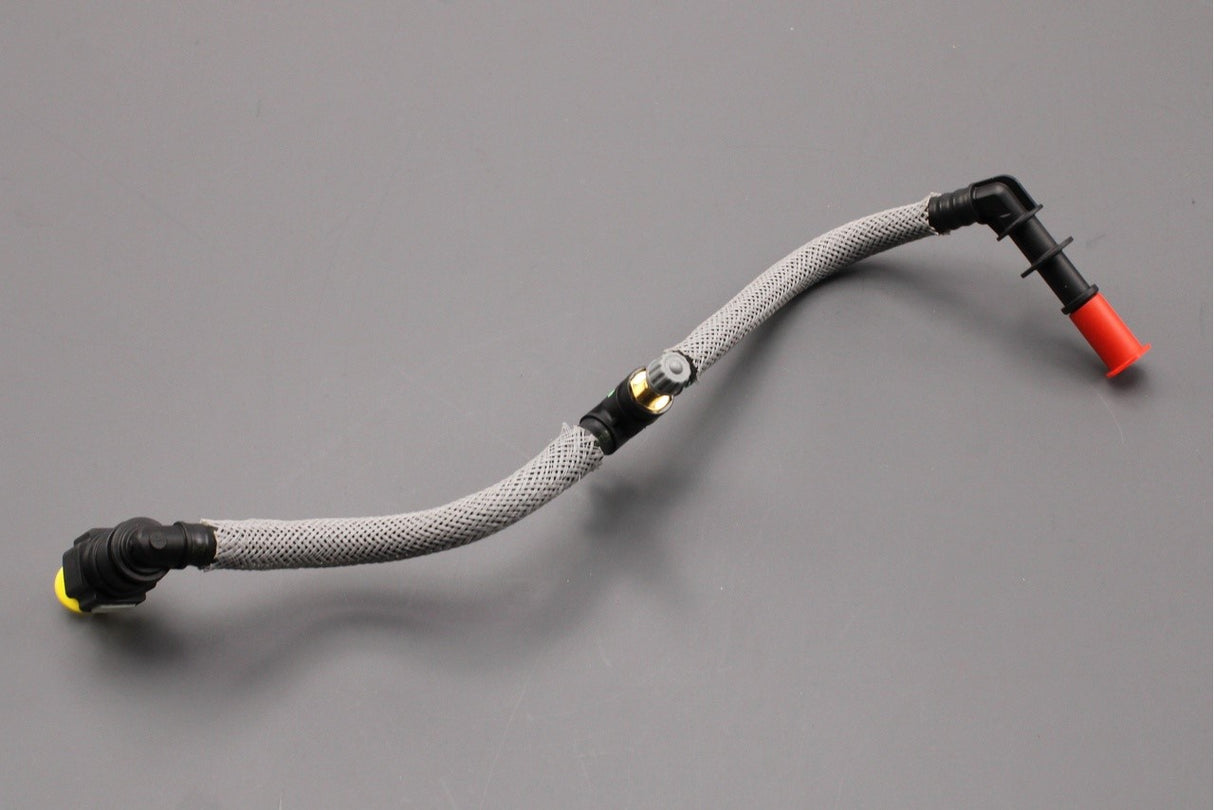 Range Rover 2010-2012 3.6L V8 fuel rail hose LR002477