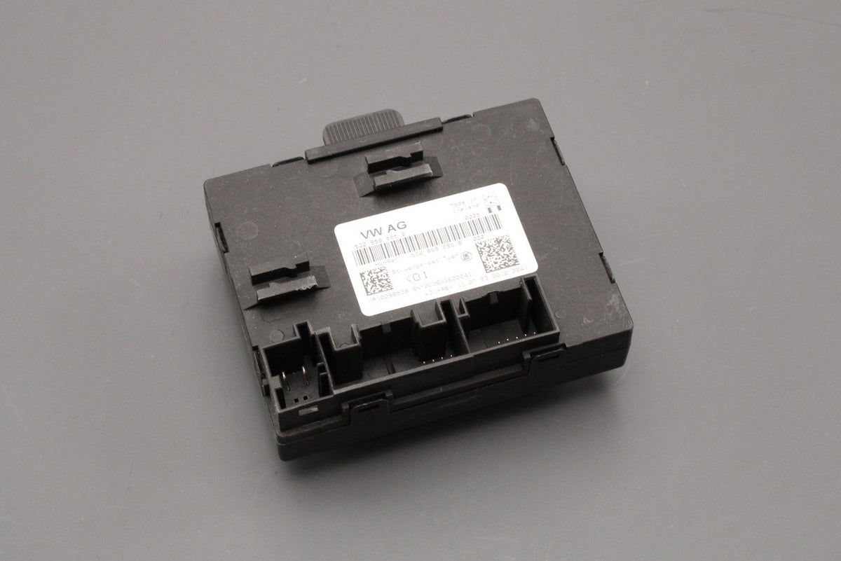 Audi A3 S3 2013-2016 door control unit (rear) 5Q0959595B, view 1
