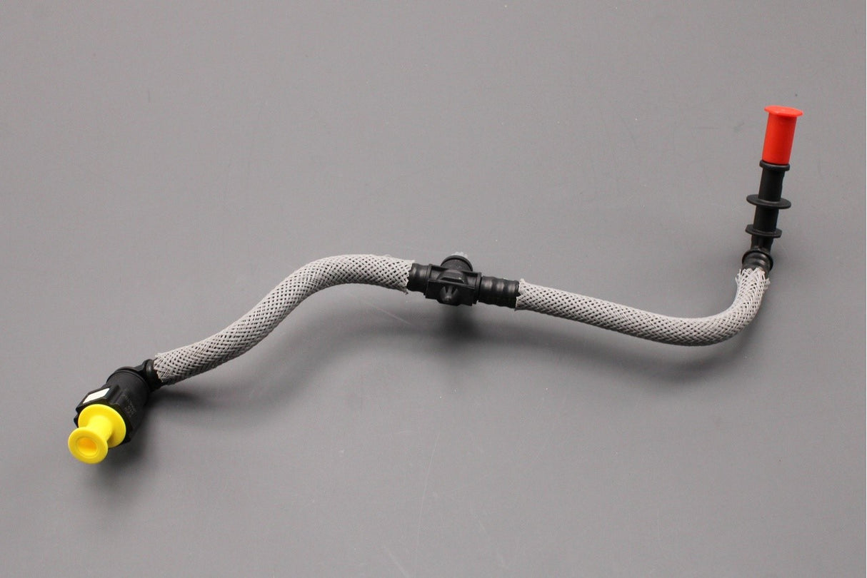 Range Rover 2010-2012 3.6L V8 fuel rail hose LR002477