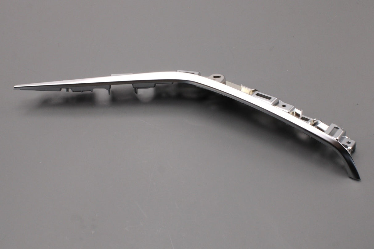 Jaguar F-Pace 2016-on rear door card interior trim (right) T4A40752