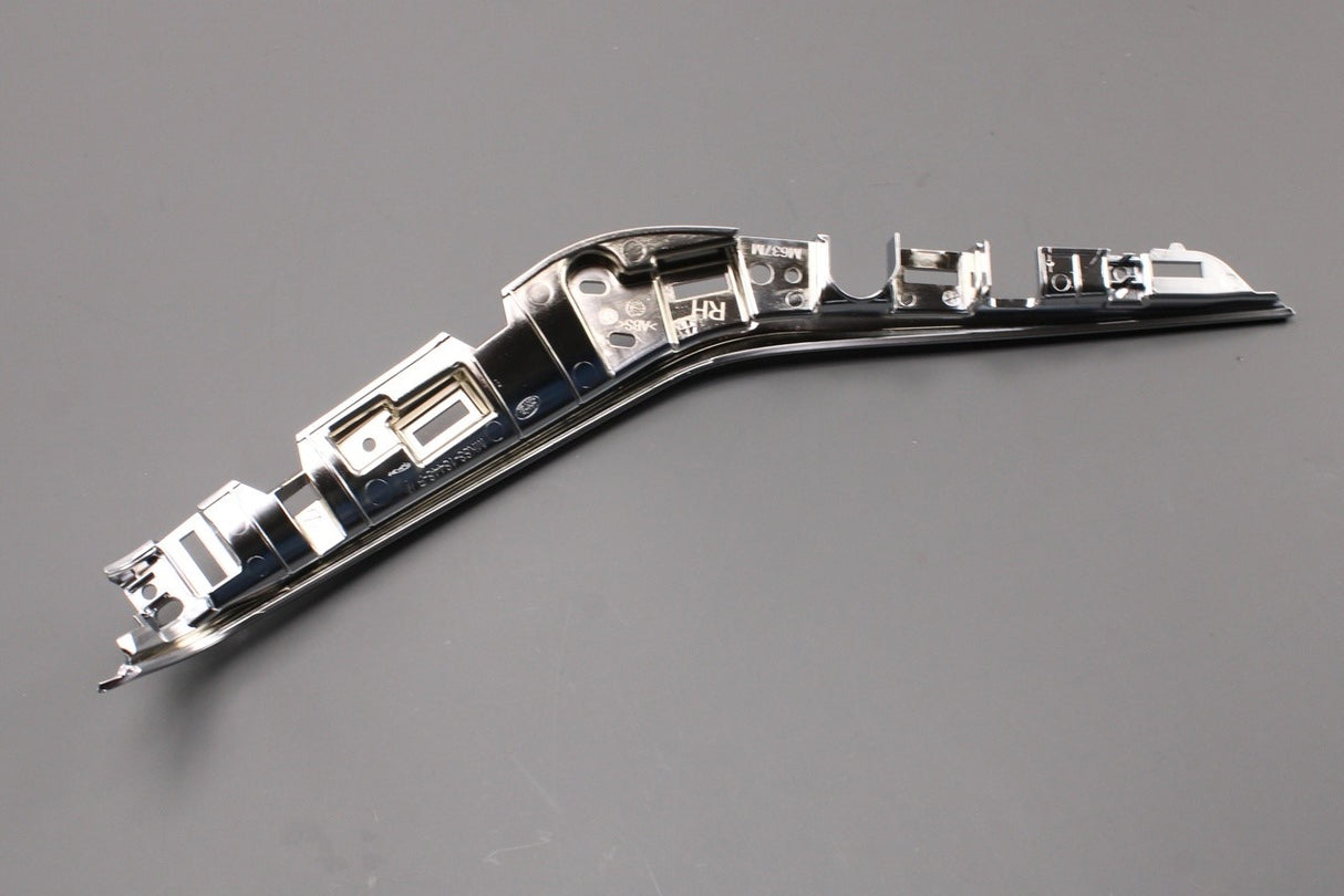 Jaguar F-Pace 2016-on rear door card interior trim (right) T4A40752