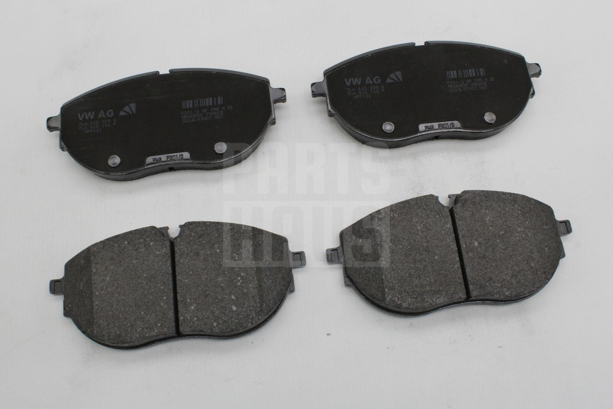 VW Transporter T6.1 2020-2024 brake pads set (front) 7LA698151E