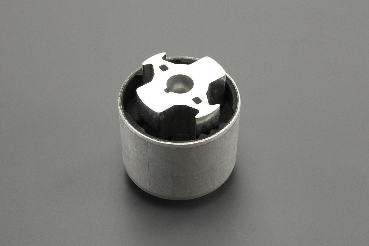 Audi A4 A5 A8 Q5 RS6 16-on differential bonded rubber bushing 8W0599381B, view 1