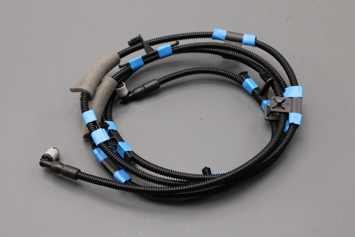 Land Rover Discovery Sport 2015-on windscreen washer hose LR127344