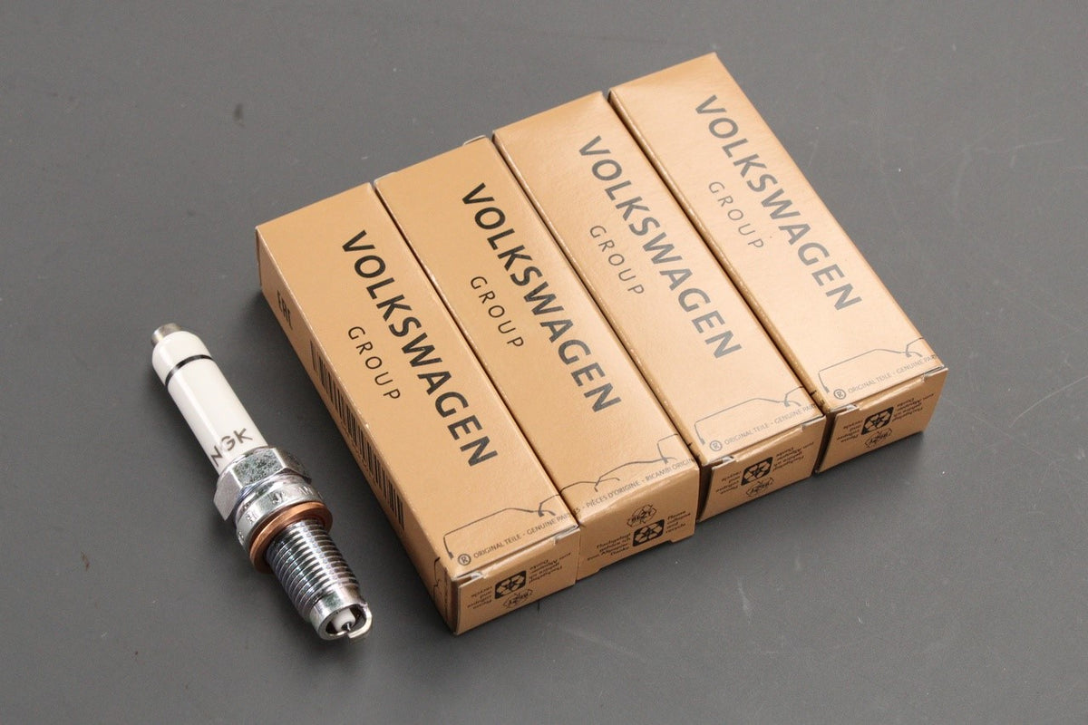 VW Golf Polo Audi Skoda SEAT 1.2 1.4 TSI spark plugs (x4) 04E905601B, view 1