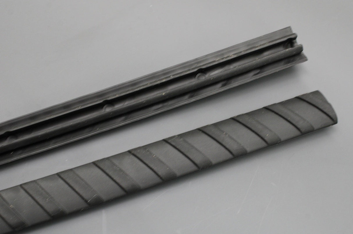 Audi A5 Saloon 2025-on accessory roof bars 8B5071126